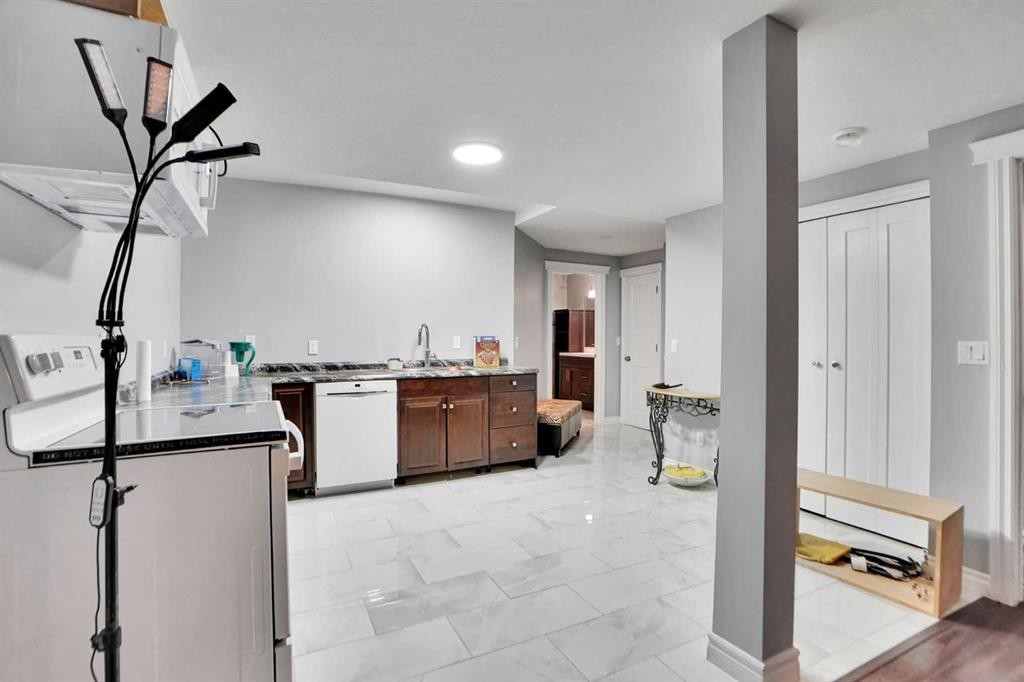 









46


Mahogany

Passage Southeast,
Calgary,




AB
T3M 2K5


