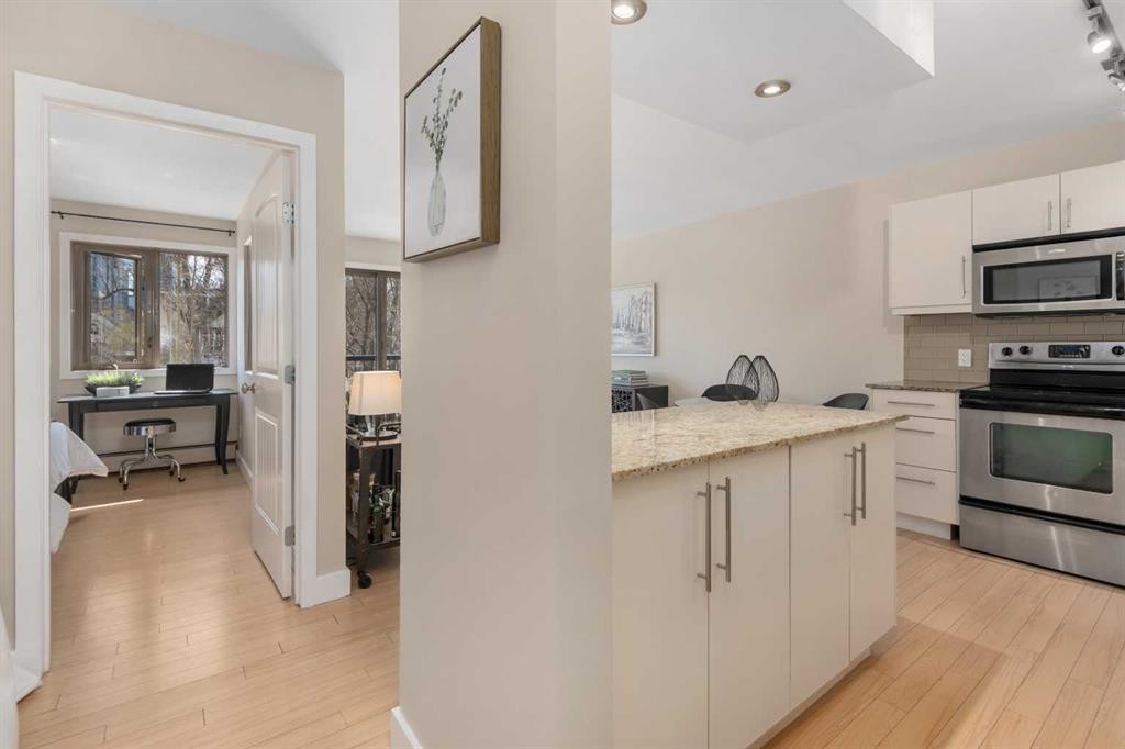 









824


4

Avenue Northwest, 304,
Calgary,




AB
T2N 0M8

