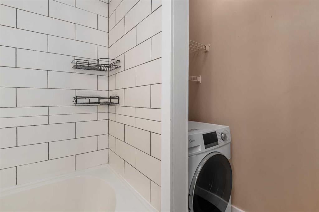 









824


4

Avenue Northwest, 304,
Calgary,




AB
T2N 0M8

