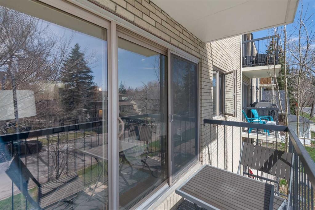 









824


4

Avenue Northwest, 304,
Calgary,




AB
T2N 0M8

