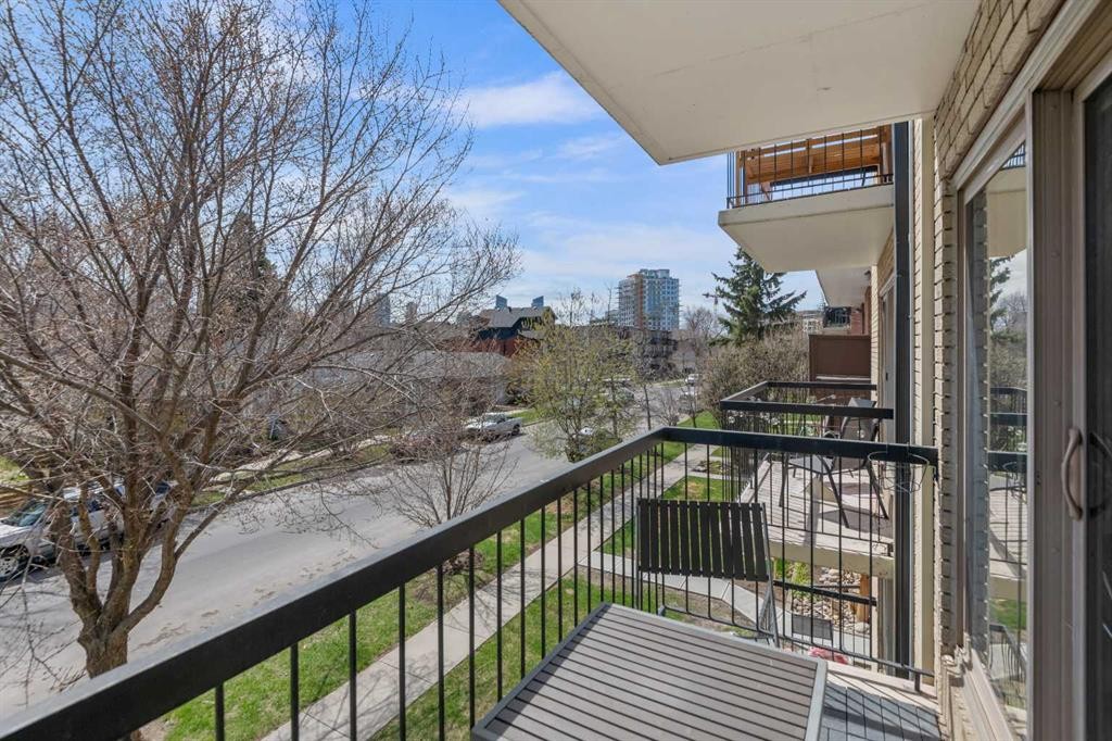 









824


4

Avenue Northwest, 304,
Calgary,




AB
T2N 0M8

