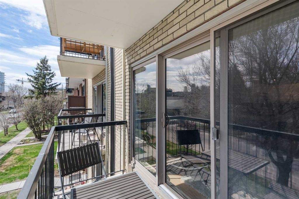









824


4

Avenue Northwest, 304,
Calgary,




AB
T2N 0M8

