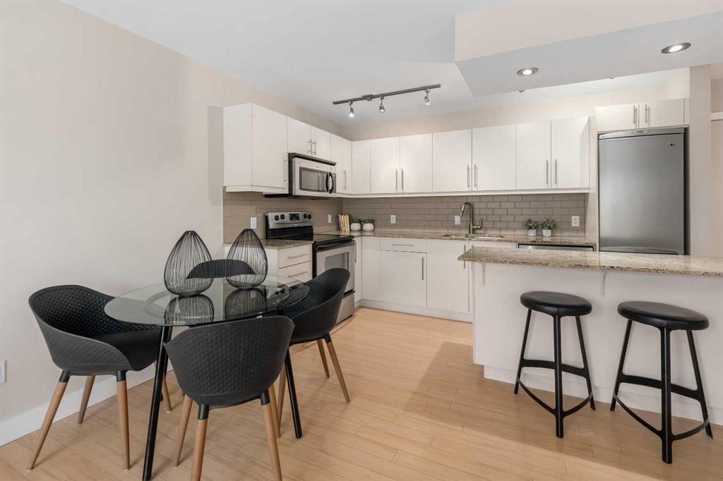









824


4

Avenue Northwest, 304,
Calgary,




AB
T2N 0M8

