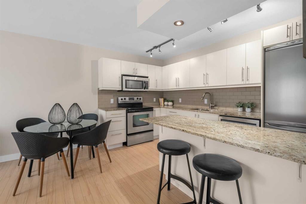 









824


4

Avenue Northwest, 304,
Calgary,




AB
T2N 0M8

