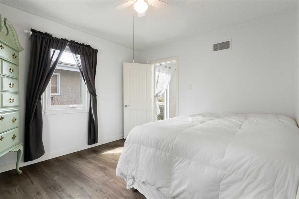 









121


Mountain

Street,
Cochrane,




AB
T4C 1Z5

