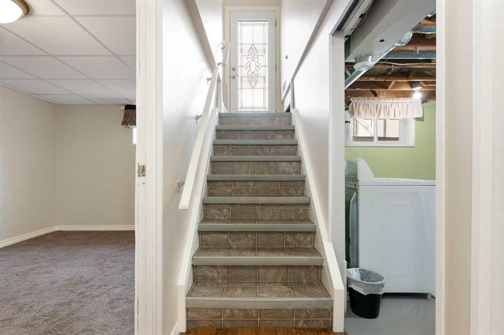 









121


Mountain

Street,
Cochrane,




AB
T4C 1Z5

