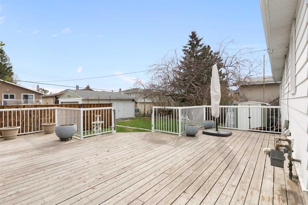 









121


Mountain

Street,
Cochrane,




AB
T4C 1Z5

