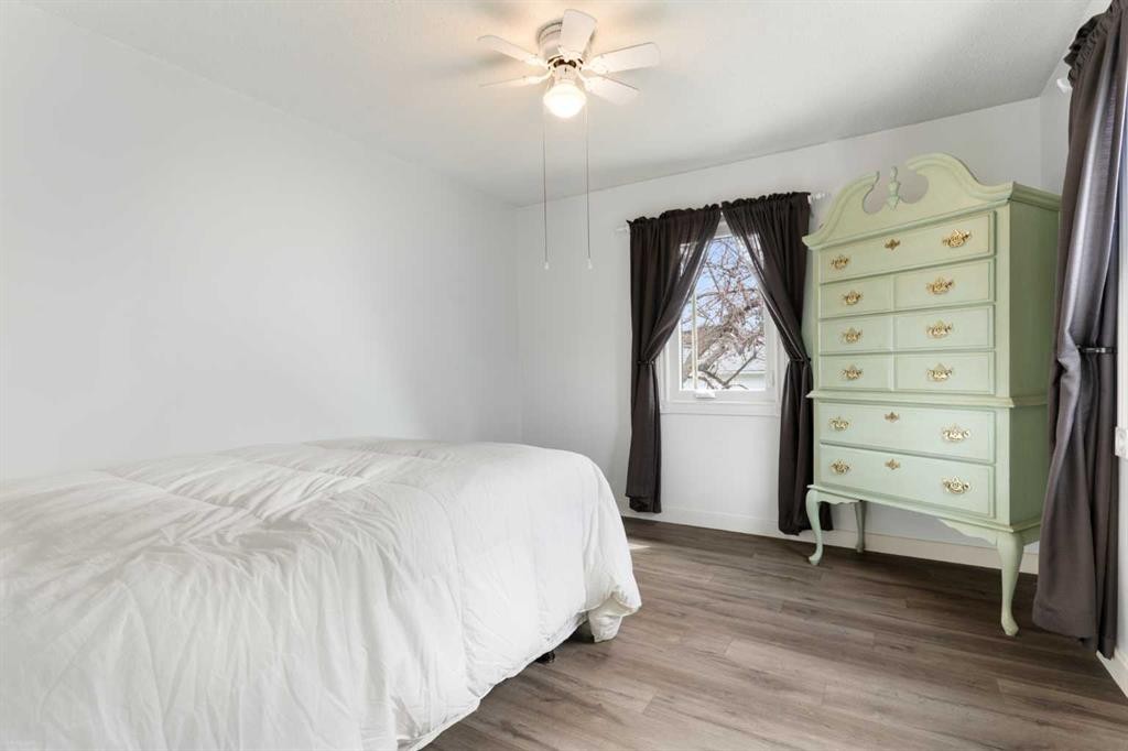 









121


Mountain

Street,
Cochrane,




AB
T4C 1Z5

