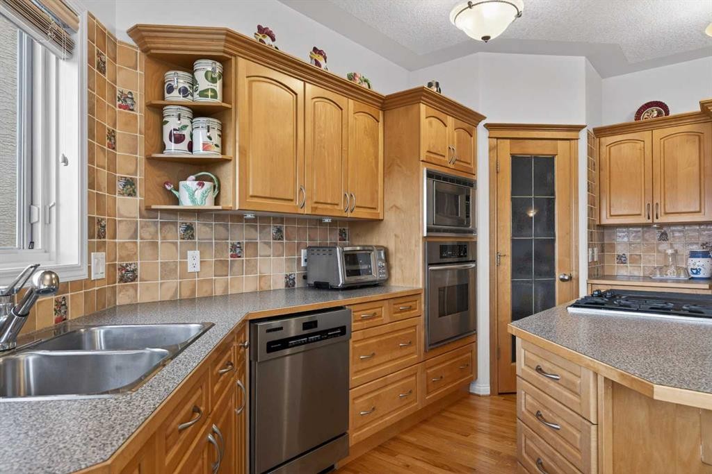 









307


Hampstead

Way Northwest,
Calgary,




AB
T3A 6E6

