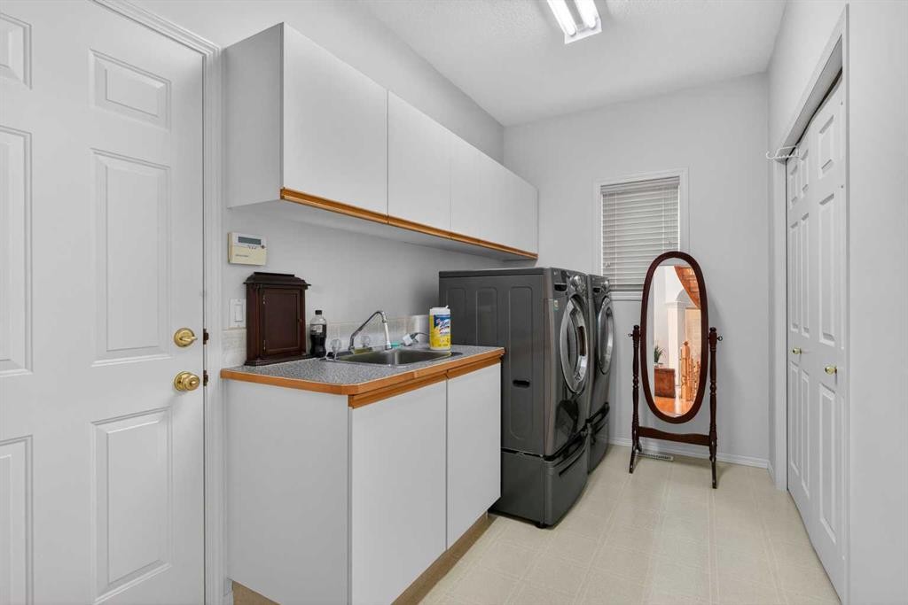









307


Hampstead

Way Northwest,
Calgary,




AB
T3A 6E6

