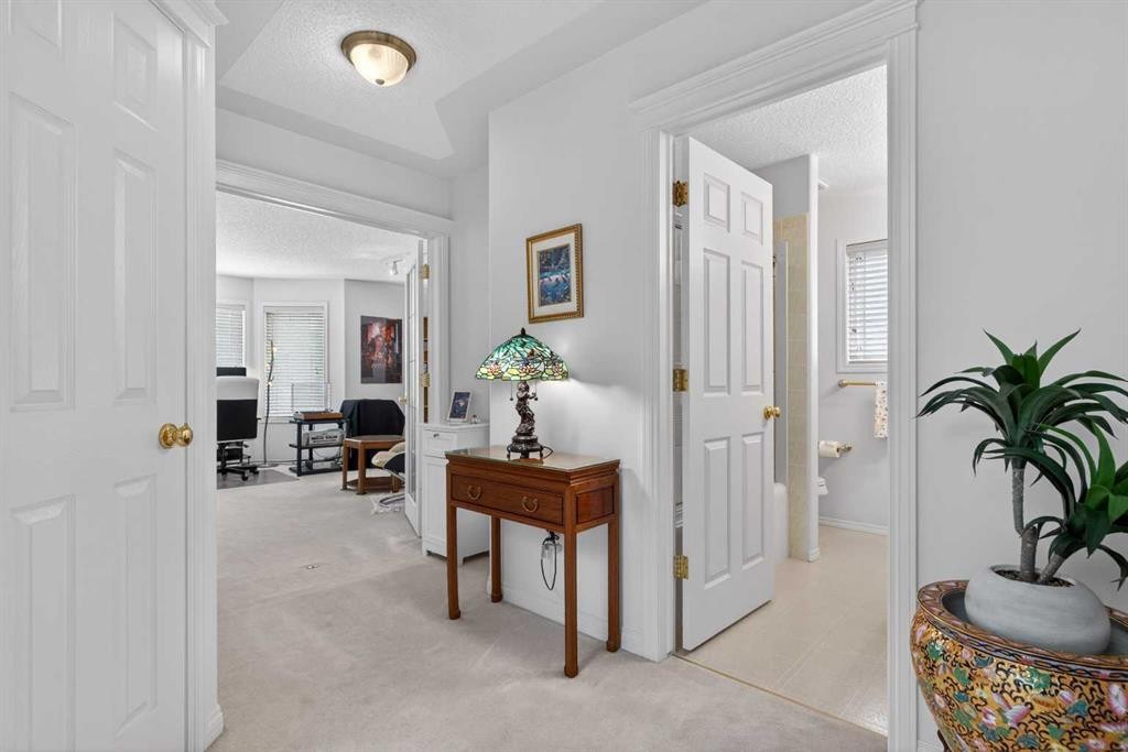 









307


Hampstead

Way Northwest,
Calgary,




AB
T3A 6E6


