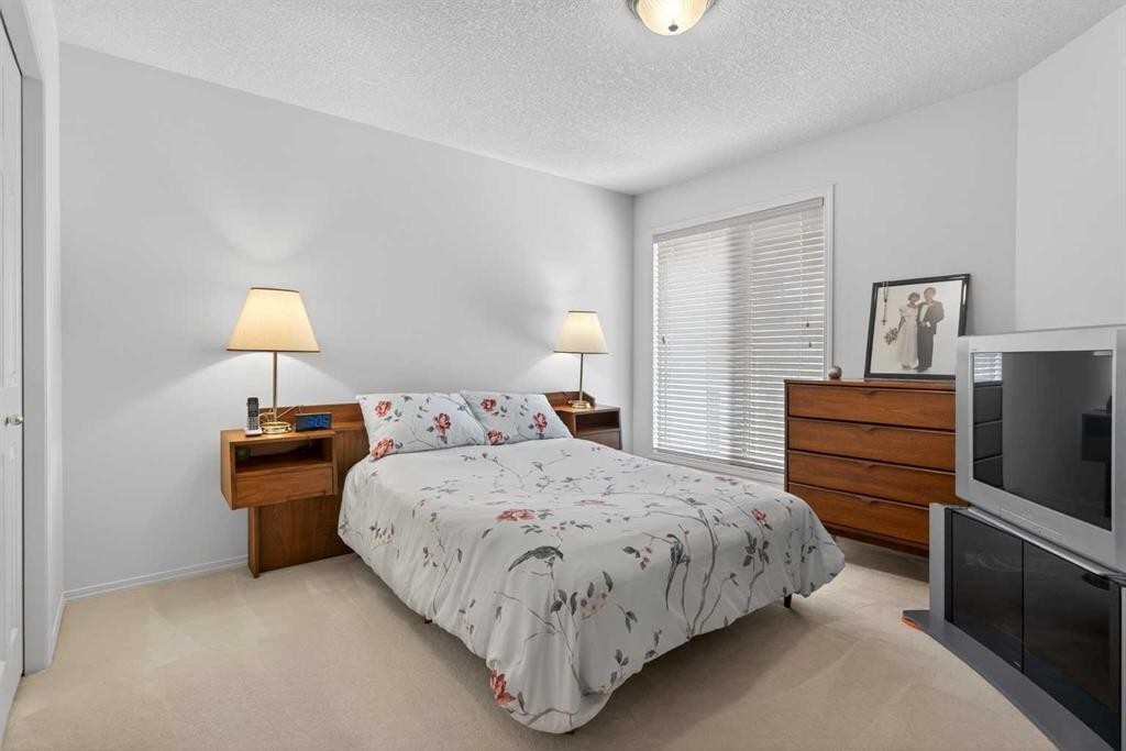 









307


Hampstead

Way Northwest,
Calgary,




AB
T3A 6E6

