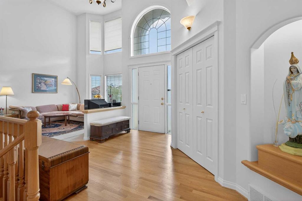 









307


Hampstead

Way Northwest,
Calgary,




AB
T3A 6E6

