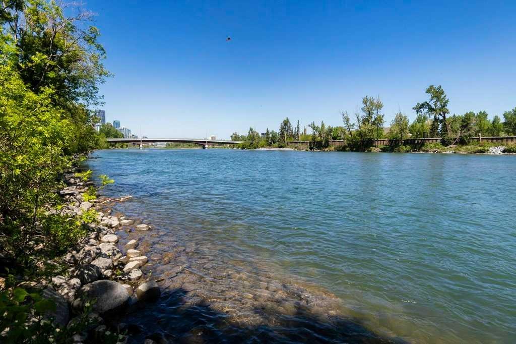 









30 & 32


New

Street Southeast,
Calgary,




AB
T2G 3X9

