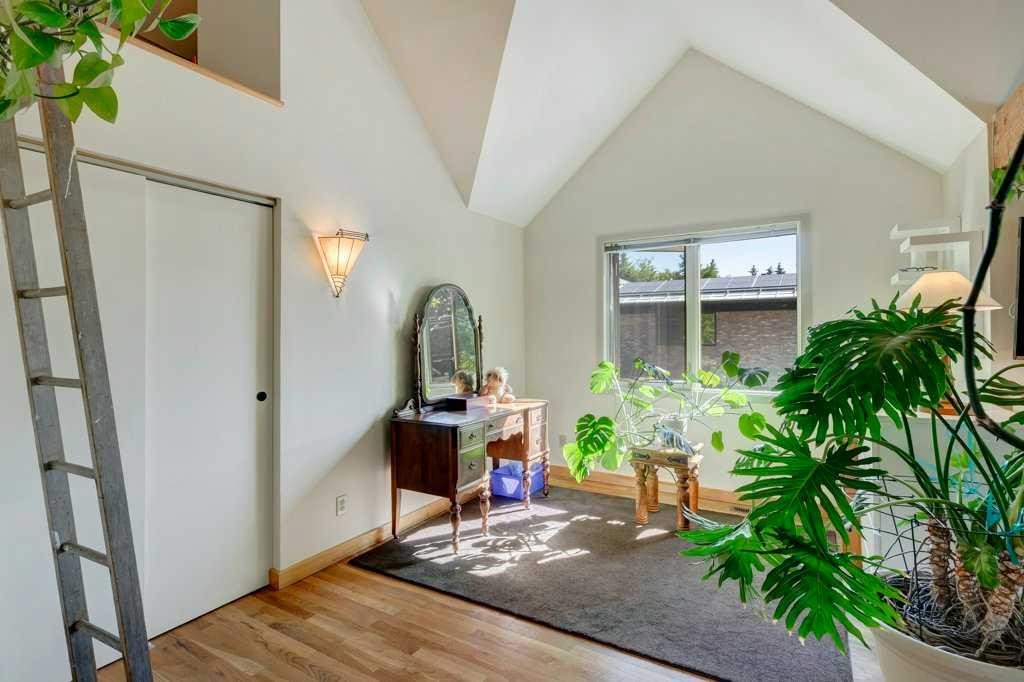 









30 & 32


New

Street Southeast,
Calgary,




AB
T2G 3X9

