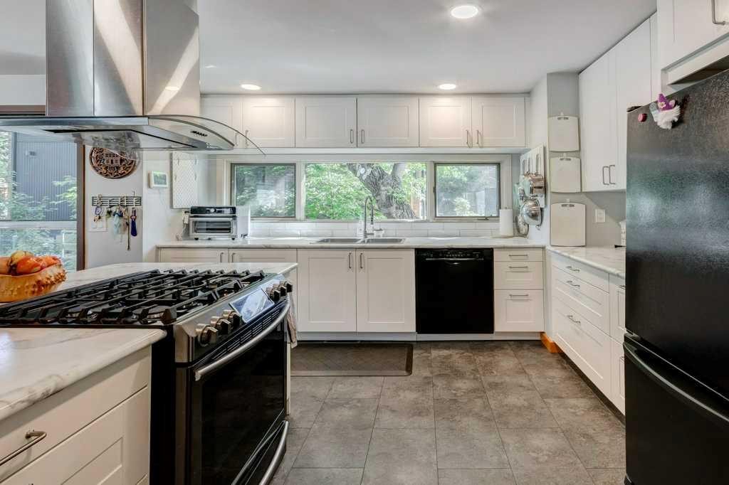 









30 & 32


New

Street Southeast,
Calgary,




AB
T2G 3X9

