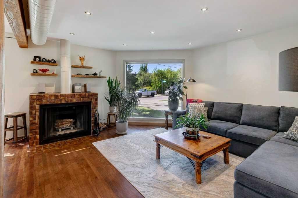 









30 & 32


New

Street Southeast,
Calgary,




AB
T2G 3X9

