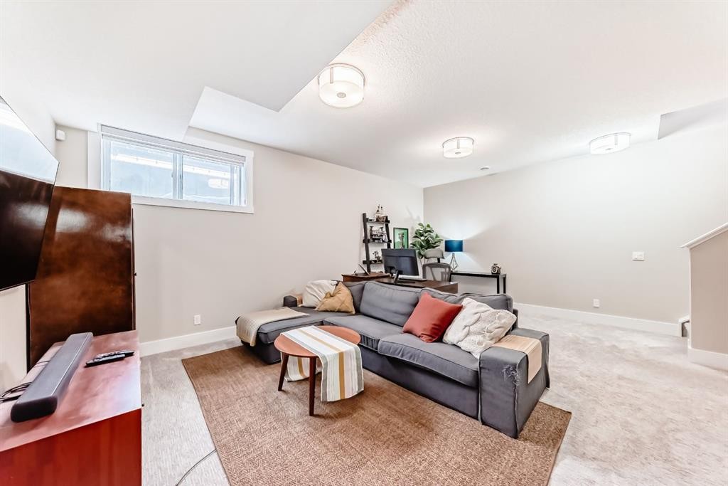 









68


Mahogany

Gardens Southeast,
Calgary,




AB
T3M 2S2

