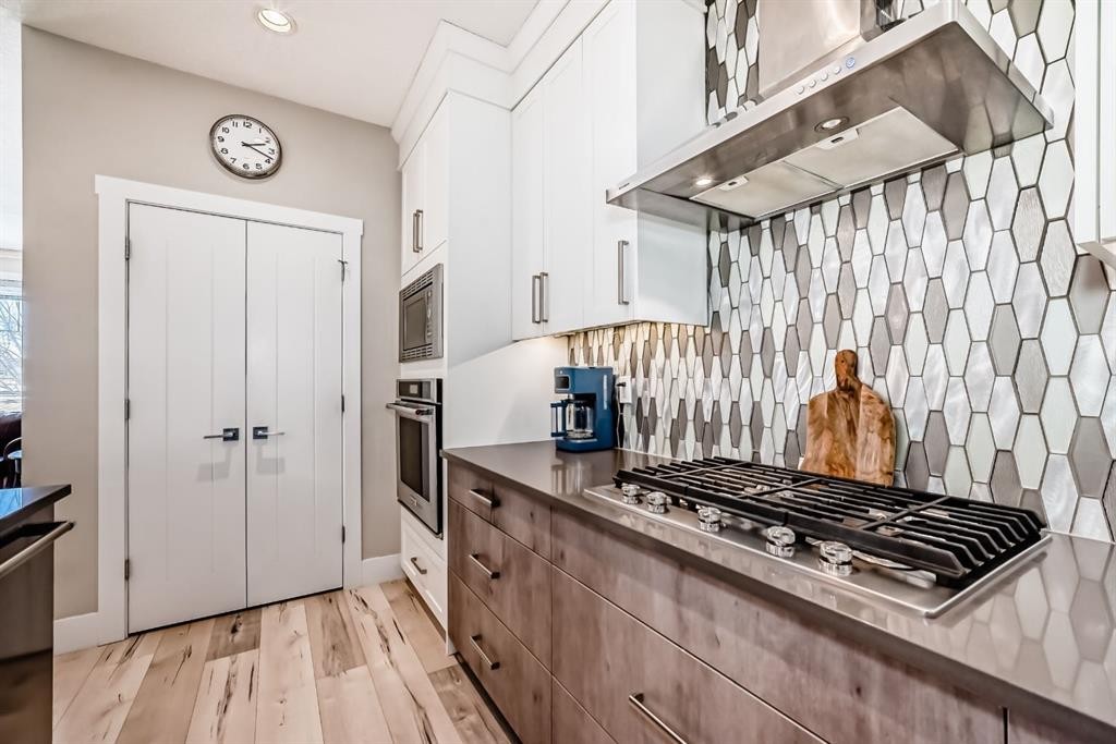 









68


Mahogany

Gardens Southeast,
Calgary,




AB
T3M 2S2

