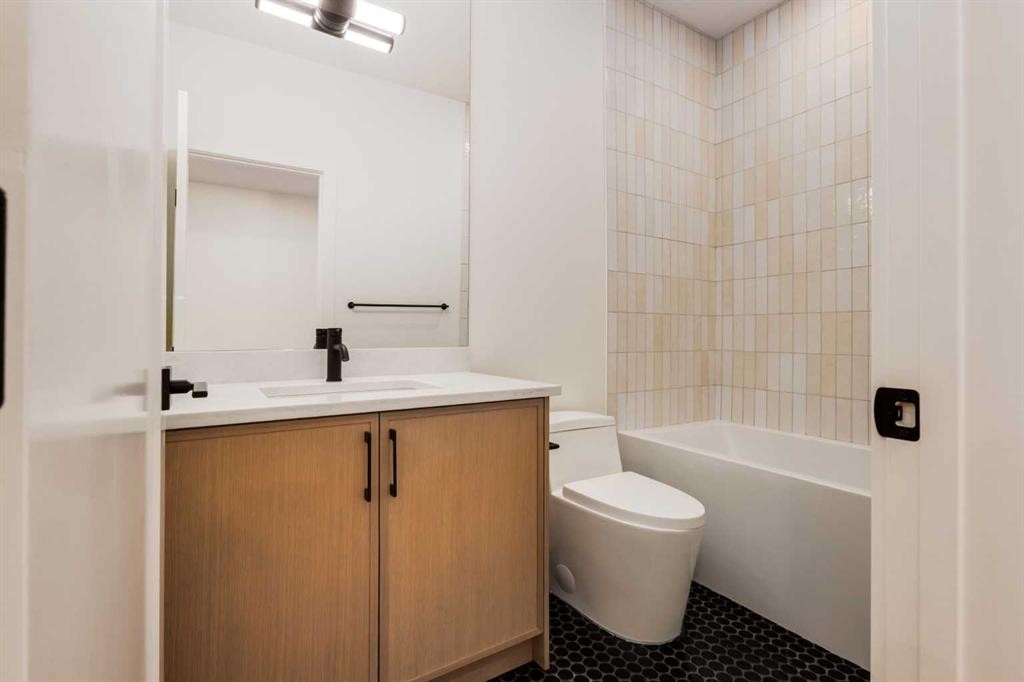 









631


28

Avenue Northwest,
Calgary,




AB
T2M2L2

