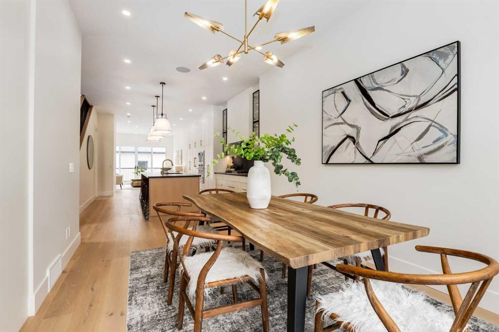 









631


28

Avenue Northwest,
Calgary,




AB
T2M2L2

