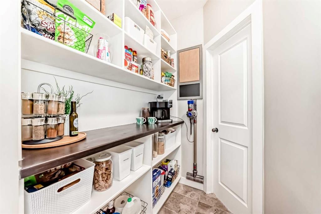 









2201


Bayside

Circle Southwest,
Airdrie,




AB
T4B 0V6

