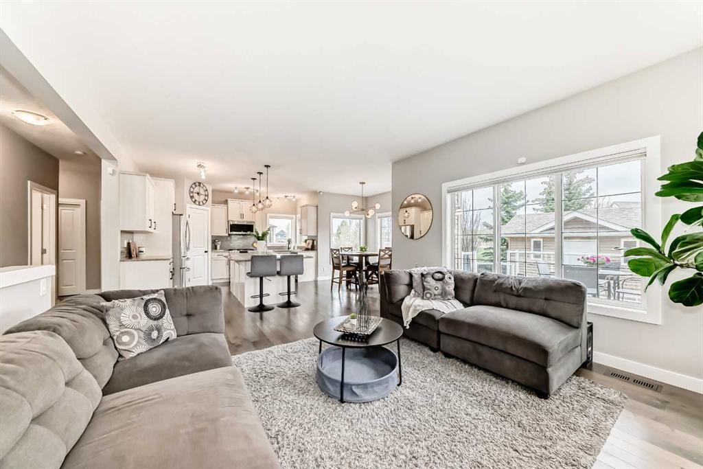 









2201


Bayside

Circle Southwest,
Airdrie,




AB
T4B 0V6

