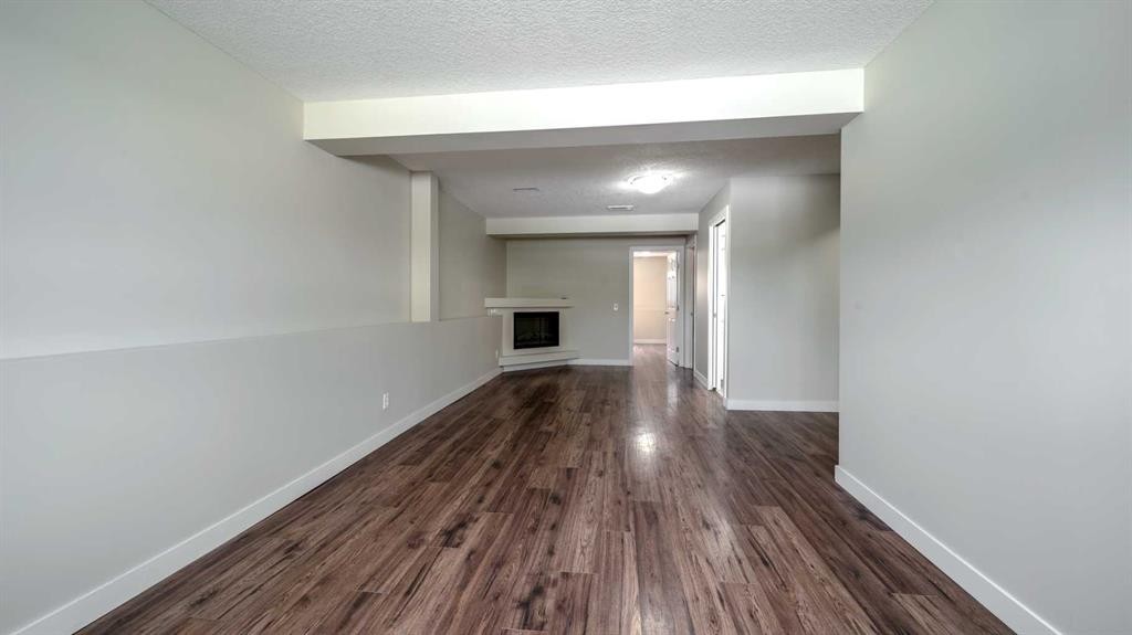 









367


Copperfield

Heights Southeast,
Calgary,




AB
T2Z 4R3

