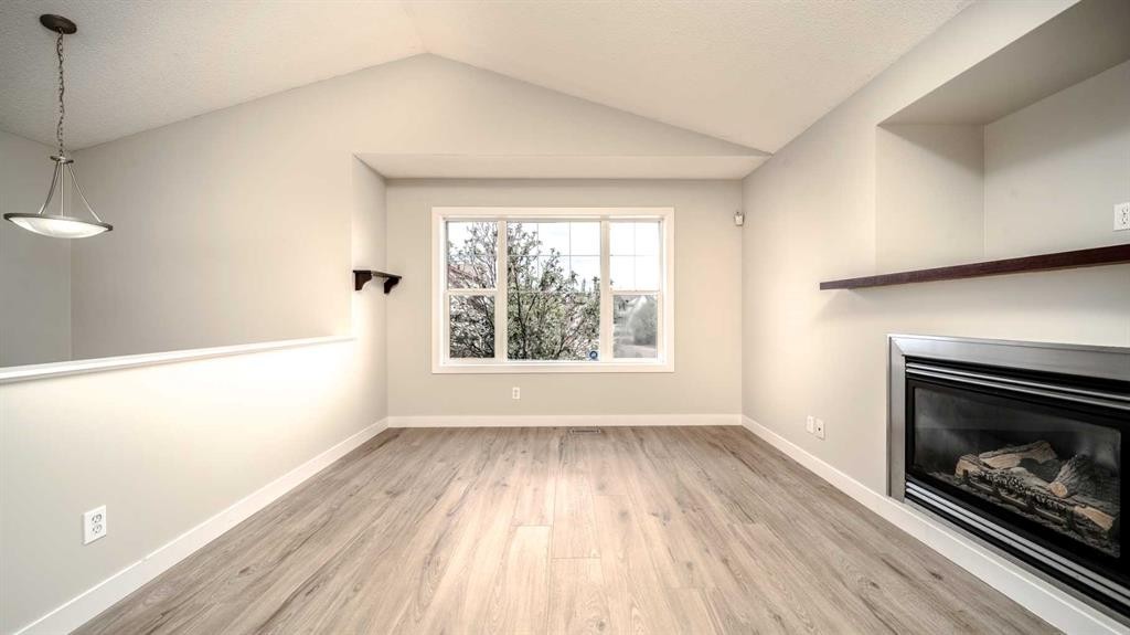 









367


Copperfield

Heights Southeast,
Calgary,




AB
T2Z 4R3

