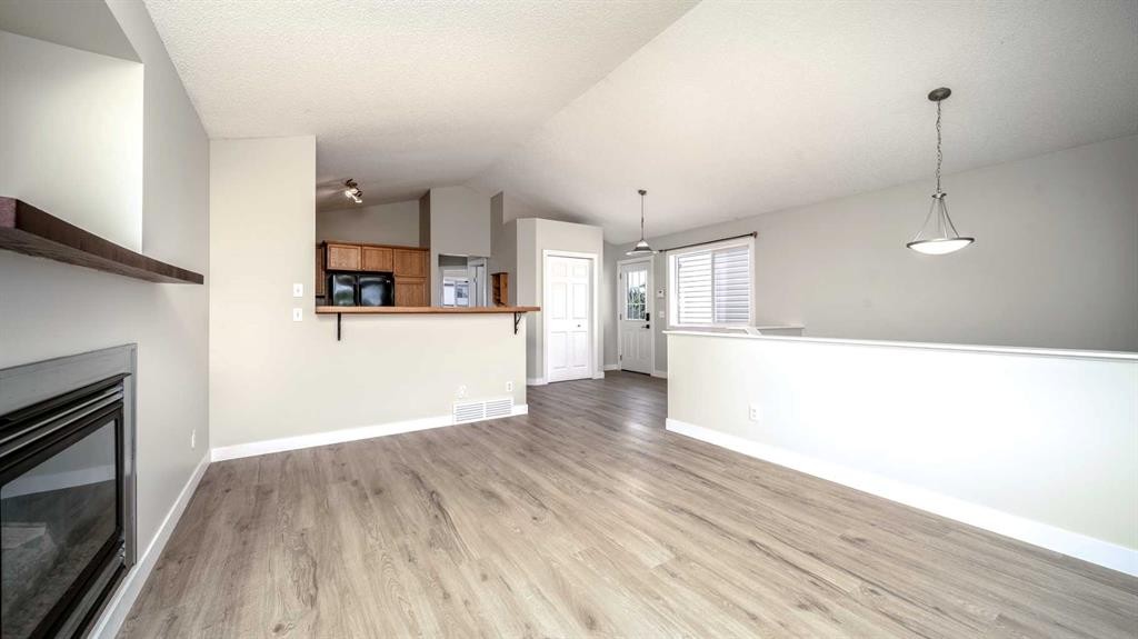 









367


Copperfield

Heights Southeast,
Calgary,




AB
T2Z 4R3

