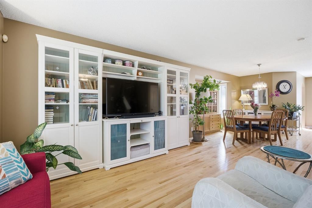 









157


Cranberry

Square Southeast,
Calgary,




AB
T3M 1J6

