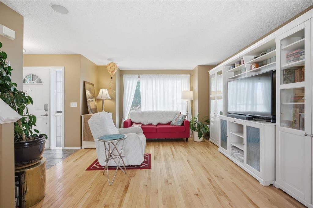 









157


Cranberry

Square Southeast,
Calgary,




AB
T3M 1J6

