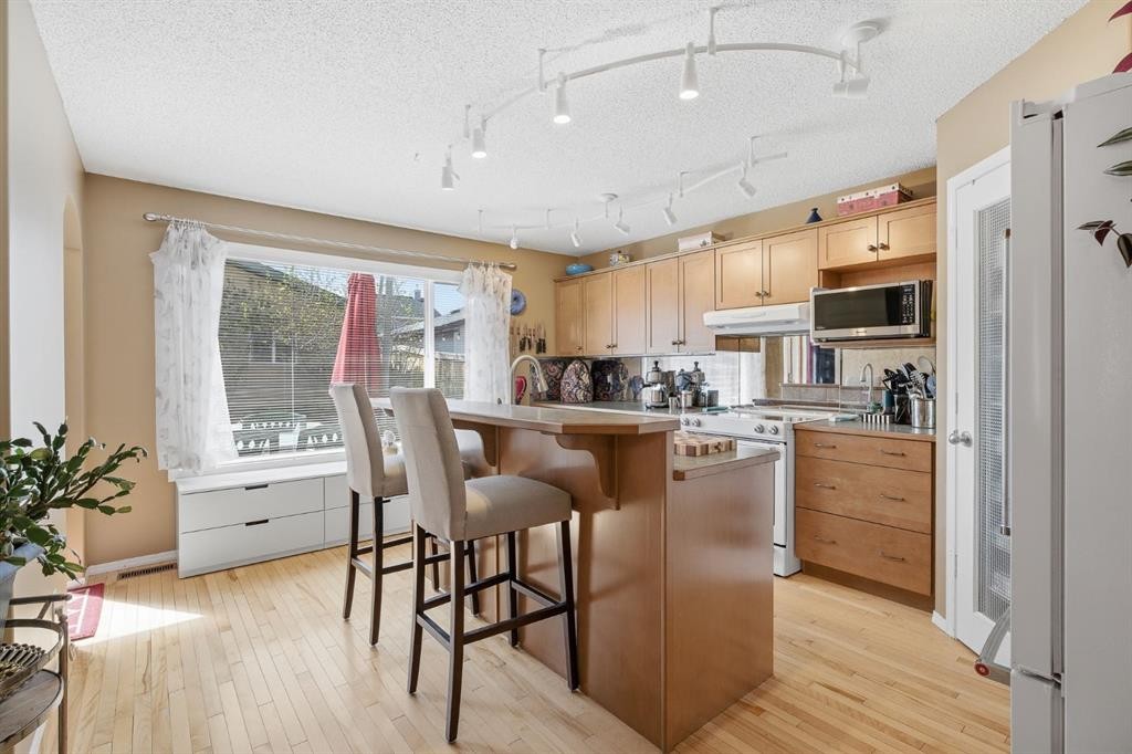 









157


Cranberry

Square Southeast,
Calgary,




AB
T3M 1J6

