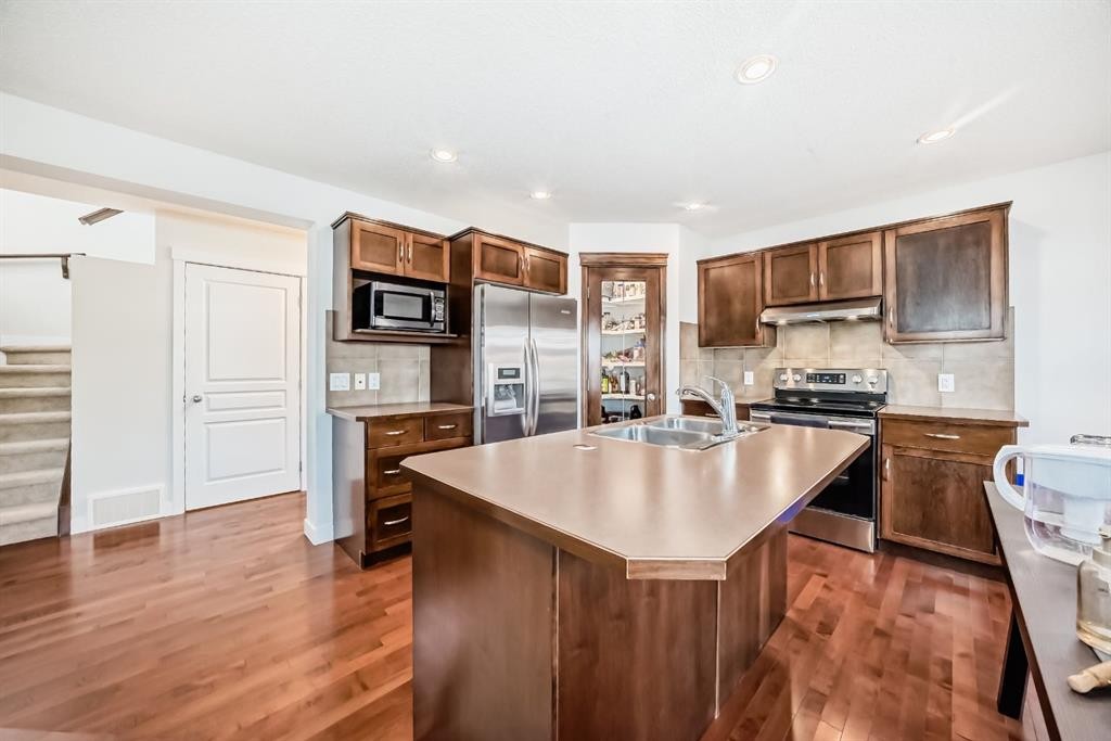 









799


Tuscany

Drive Northwest,
Calgary,




AB
T3L 3A4

