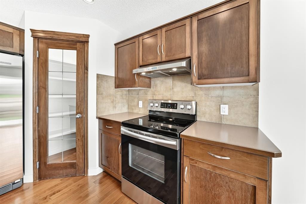 









799


Tuscany

Drive Northwest,
Calgary,




AB
T3L 3A4

