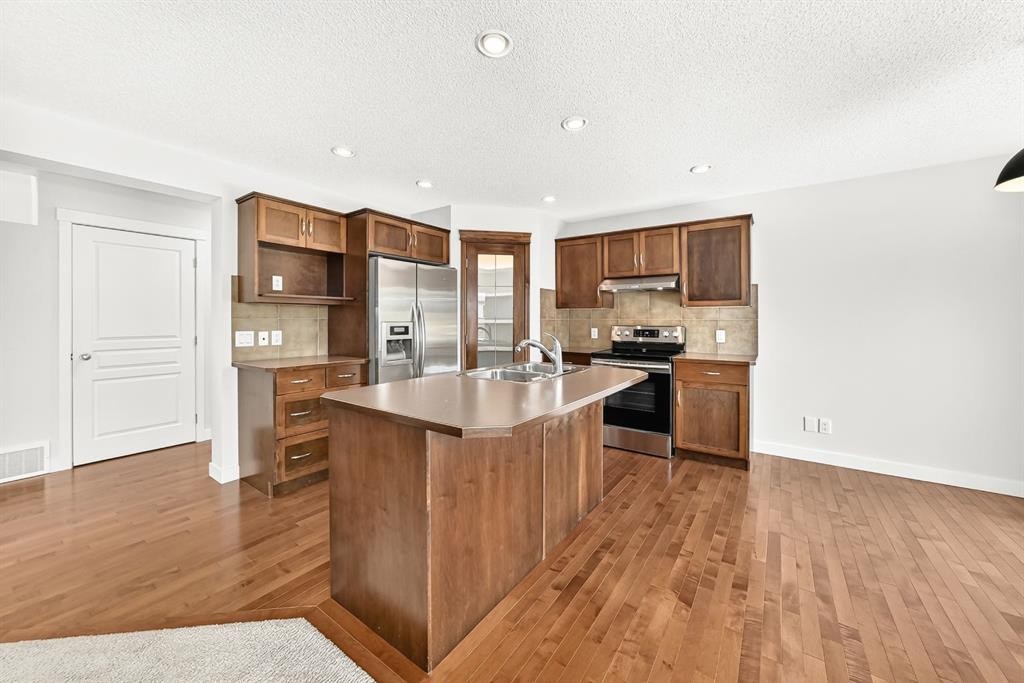 









799


Tuscany

Drive Northwest,
Calgary,




AB
T3L 3A4

