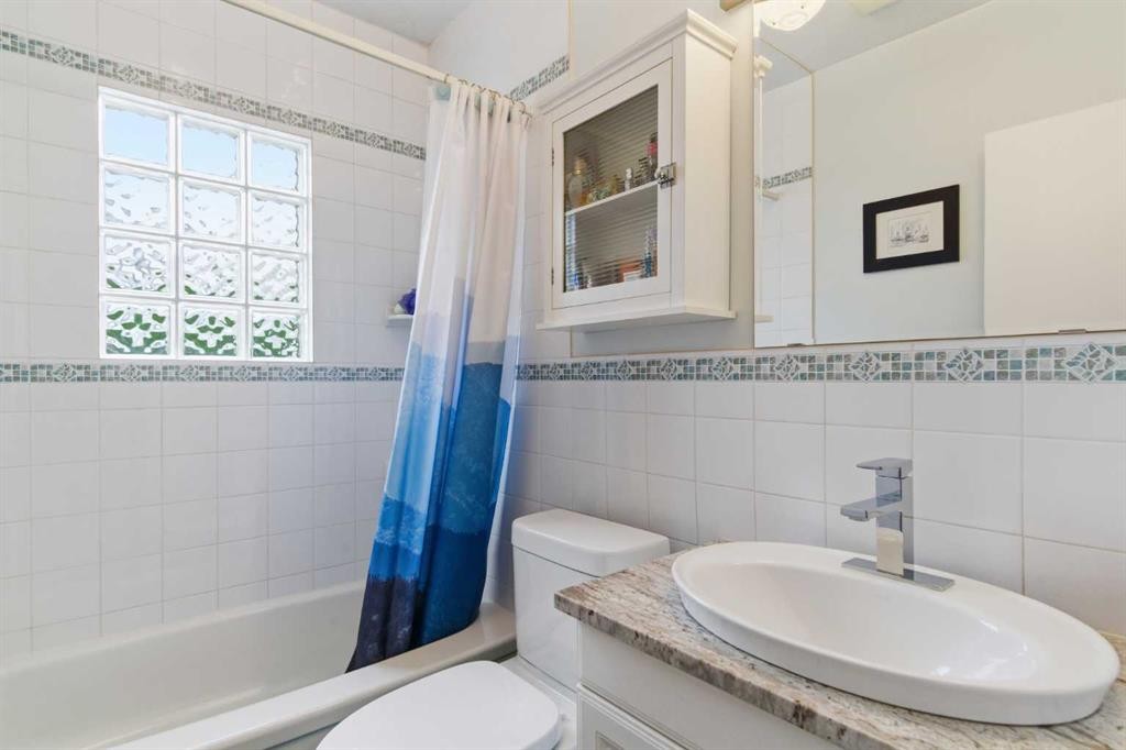 









1945


Mountview

Crescent Northeast,
Calgary,




AB
T2E 5N4

