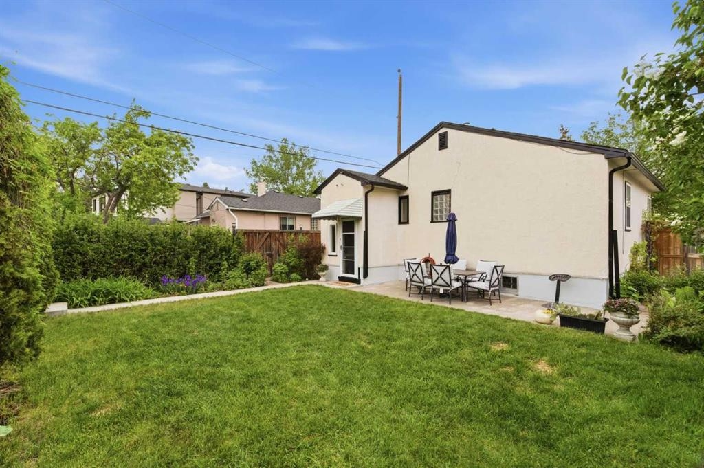 









1945


Mountview

Crescent Northeast,
Calgary,




AB
T2E 5N4

