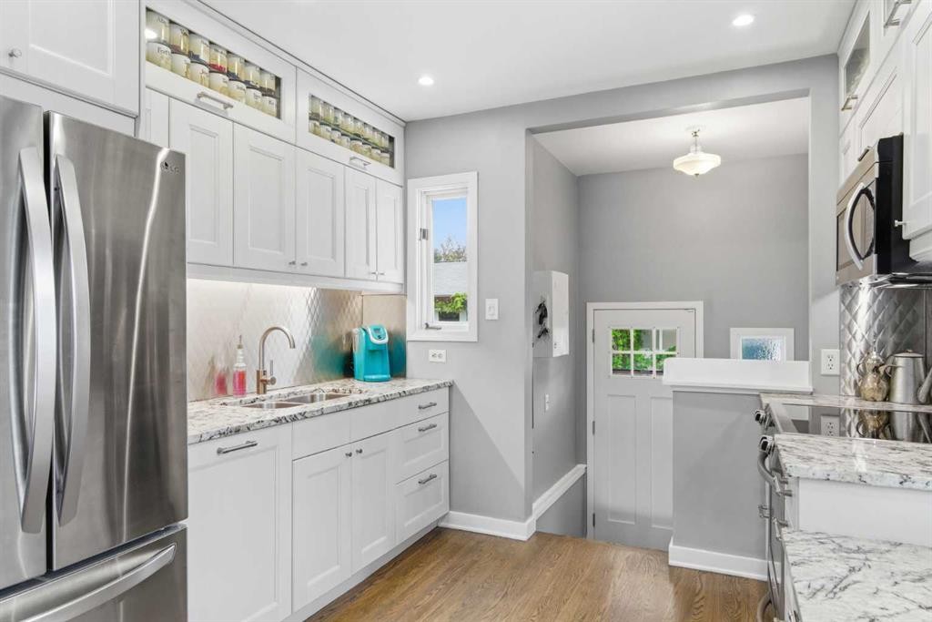 









1945


Mountview

Crescent Northeast,
Calgary,




AB
T2E 5N4

