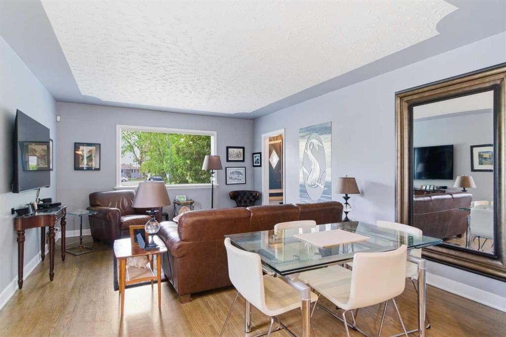 









1945


Mountview

Crescent Northeast,
Calgary,




AB
T2E 5N4

