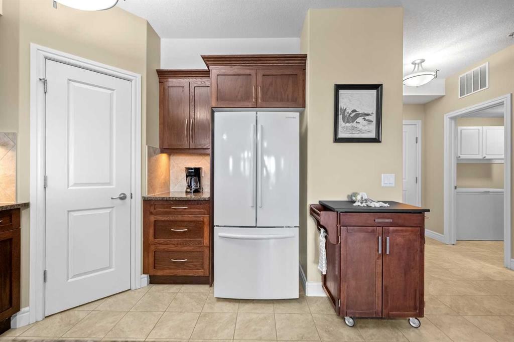 









2330


Fish Creek

Boulevard Southwest, 2303,
Calgary,




AB
T2Y0L1


