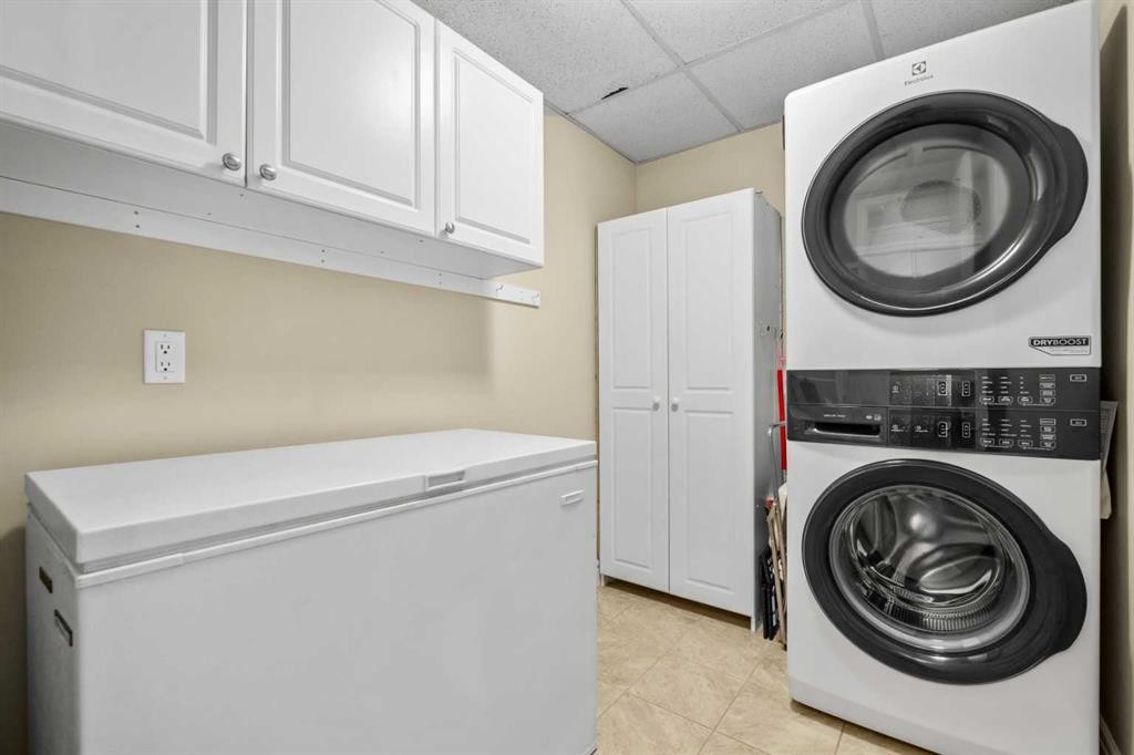 









2330


Fish Creek

Boulevard Southwest, 2303,
Calgary,




AB
T2Y0L1

