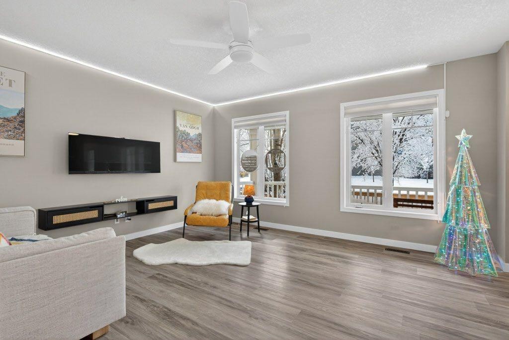 









1012


Windsong

Drive Southwest,
Airdrie,




AB
T4B 0P2

