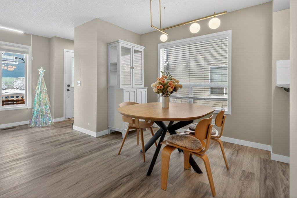 









1012


Windsong

Drive Southwest,
Airdrie,




AB
T4B 0P2

