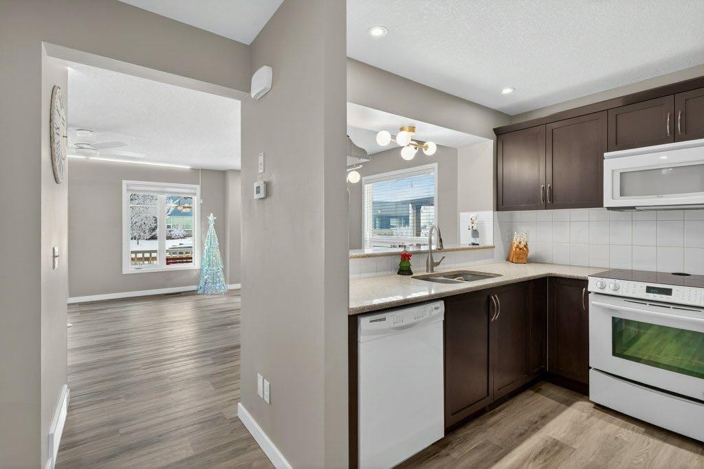 









1012


Windsong

Drive Southwest,
Airdrie,




AB
T4B 0P2

