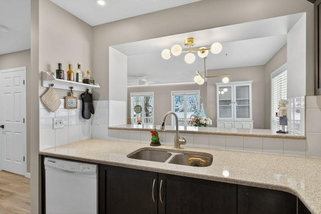 









1012


Windsong

Drive Southwest,
Airdrie,




AB
T4B 0P2

