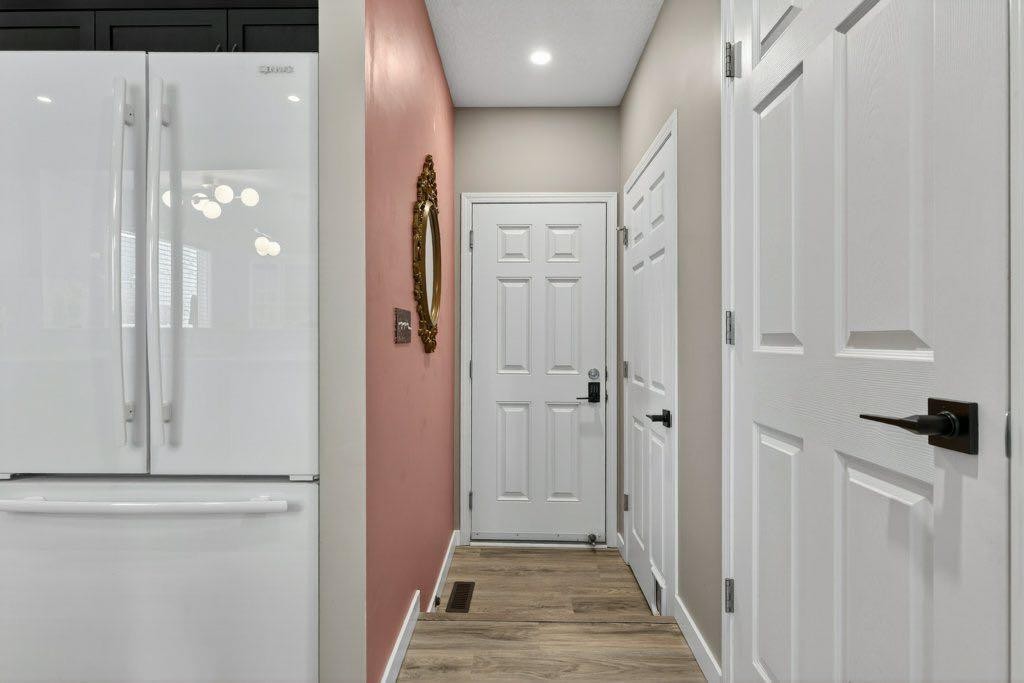 









1012


Windsong

Drive Southwest,
Airdrie,




AB
T4B 0P2


