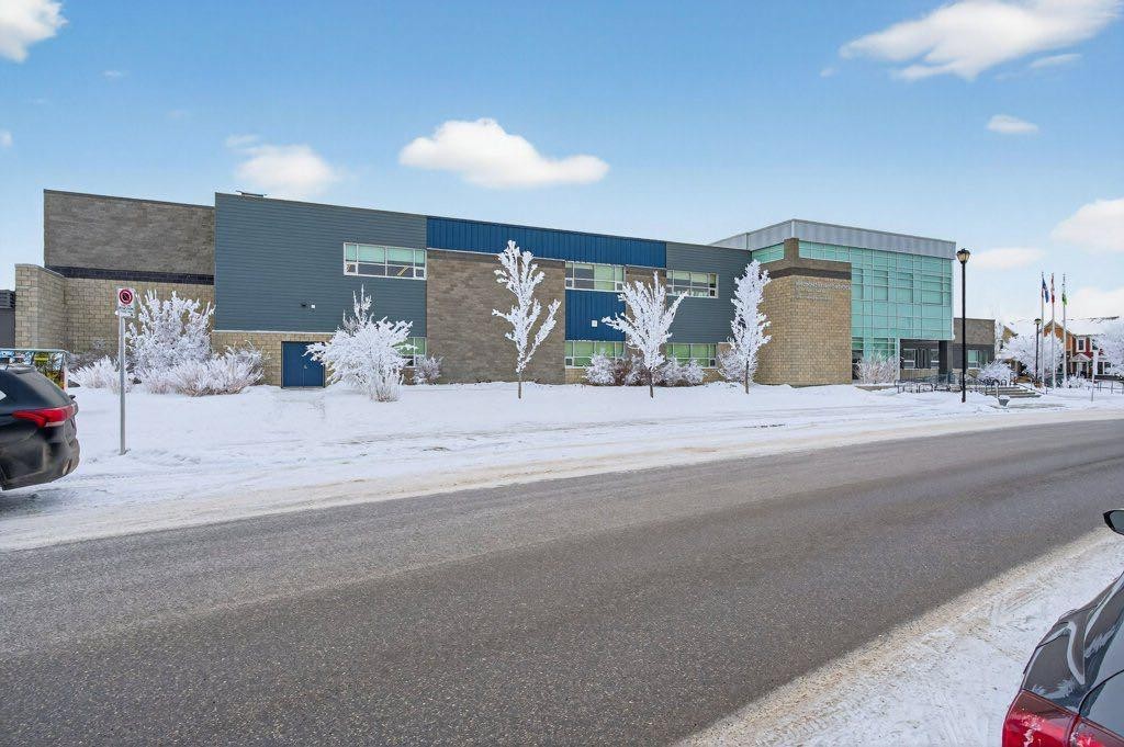 









1012


Windsong

Drive Southwest,
Airdrie,




AB
T4B 0P2

