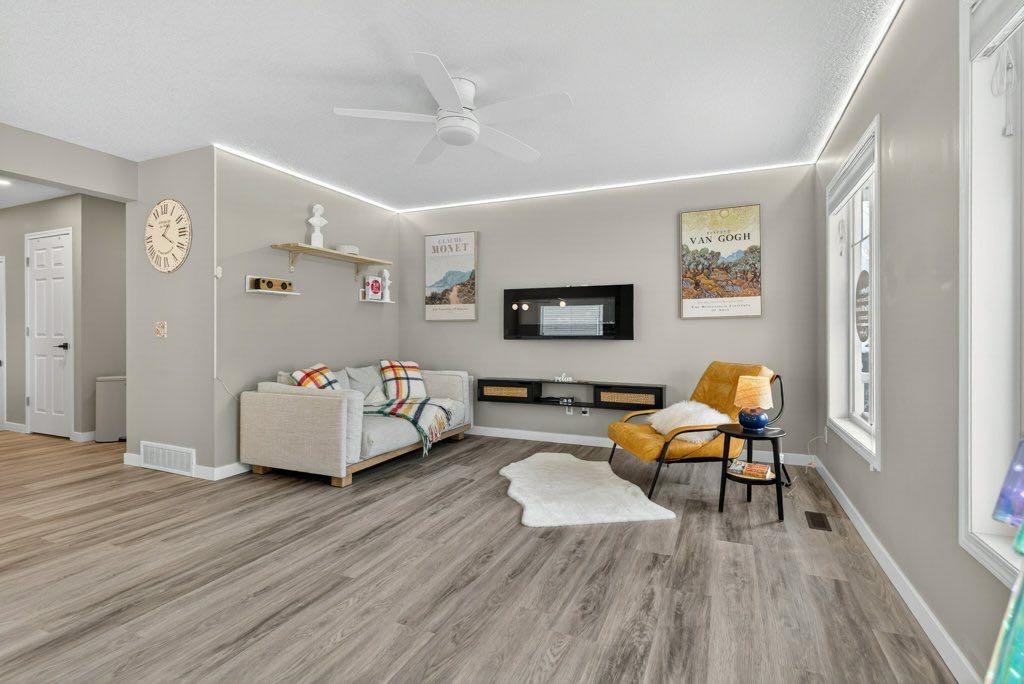 









1012


Windsong

Drive Southwest,
Airdrie,




AB
T4B 0P2

