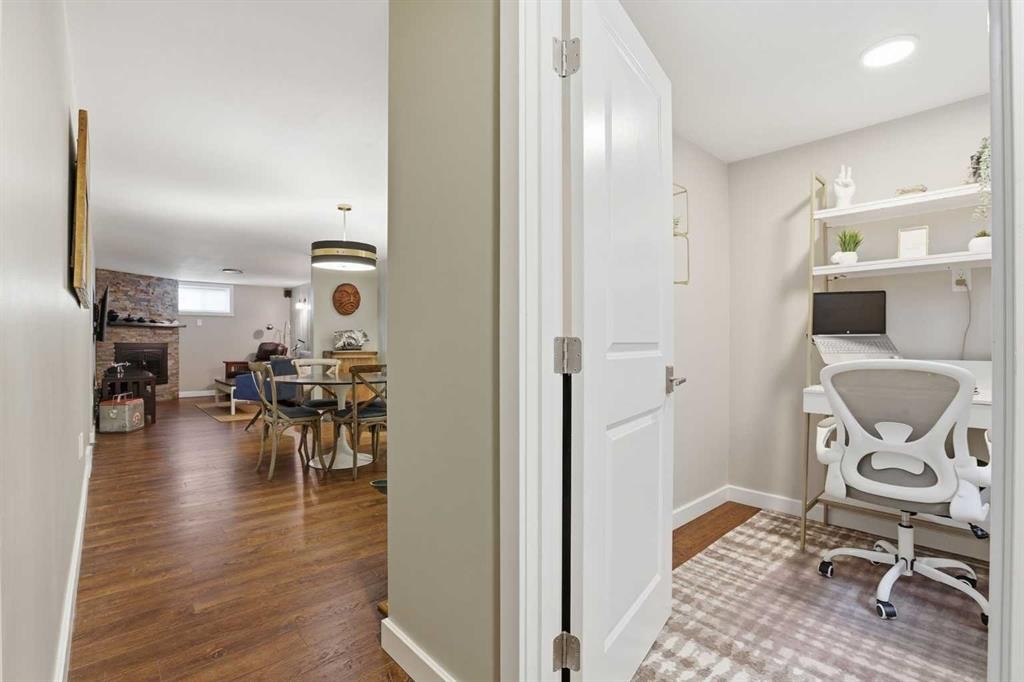 









8343


48

Avenue Northwest,
Calgary,




AB
T3B 2A9

